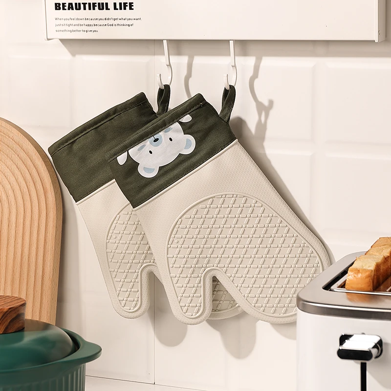 Silicone Heat Insulation Glove - Kitchen Baking Gloves recensione e prezzo